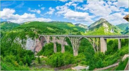 Giurjevich Bridge: popis, kde sa nachádza a ako sa tam dostať?