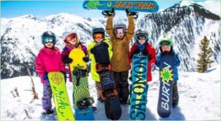 Vlastnosti detských plastových snowboardov