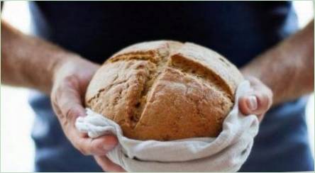 Ako si vziať chlieb: pre vidličku alebo ruku?