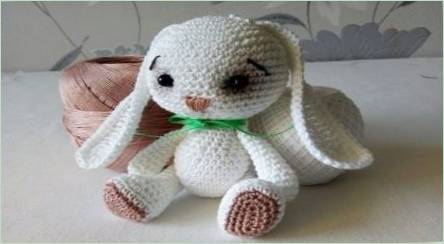 Ako zviazať zajac Amigurumi?