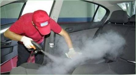 Suché čistiace auto auto urobiť sami