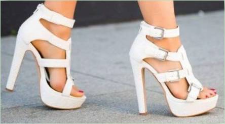 Biele sandále na päte