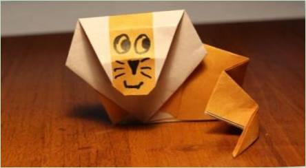 Ako môžem vytvoriť origami vo forme leva?