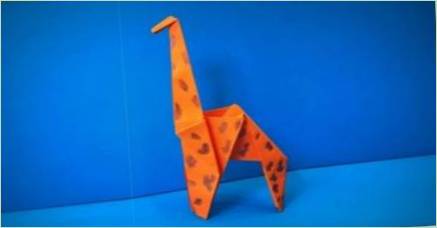 Vytvorenie origami vo forme žirafy