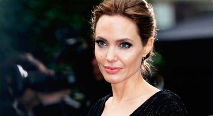 Napriek konfliktu s Angelina Jolie, Brad Pittova matka videla jej vnúčatá ... Po 4 rokoch