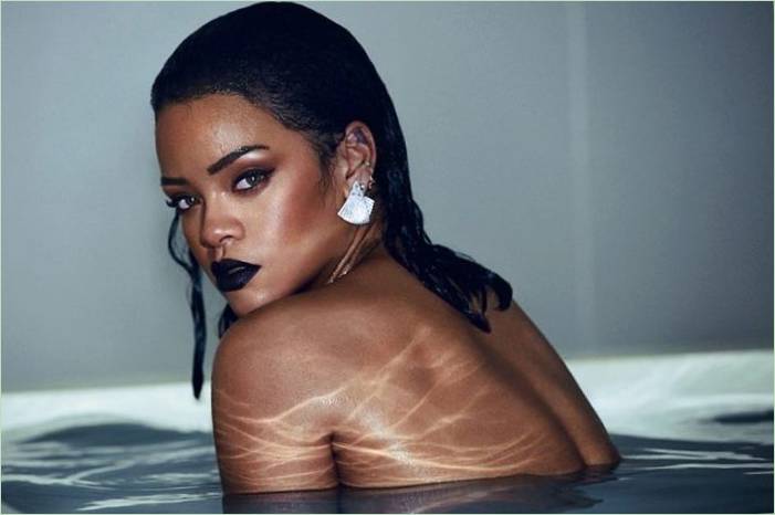 Rihanna padla z skútra a zasiahla tvár asfaltu: obrázky spevákov zasiahli sieť