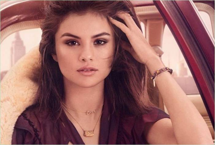 Selena Gomez uvedené v 3. výročie bez mužov, dátach a lásky