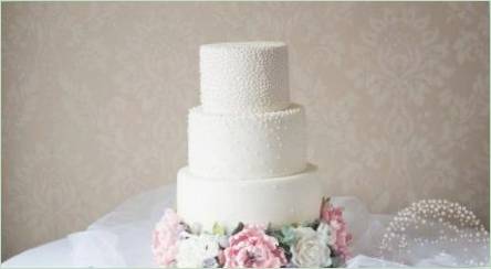 Nápady pre výrobu tort na Perlu svadbu