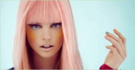 Svetelné ružové vlasy: Možnosti a pravidlá sfarbenia