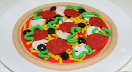 Plastový pizza model